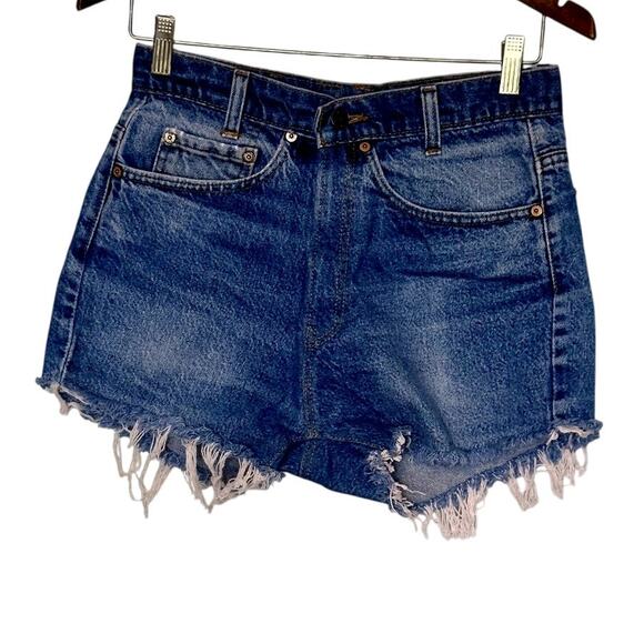 Levi's Upcycled distressed‎ Shorts size 2-4 - Picture 1 of 5